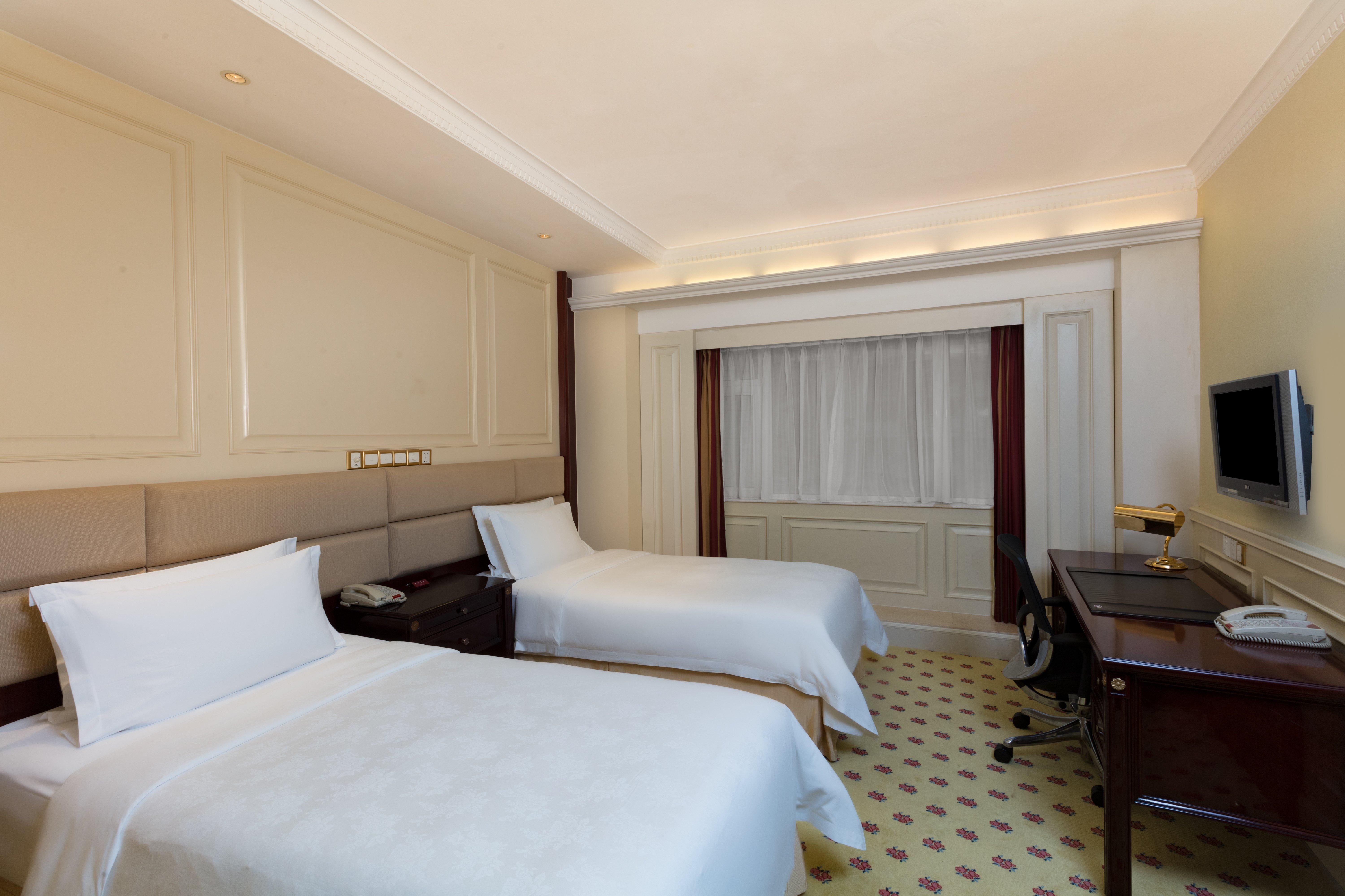 Crowne Plaza Hotel & Suites Landmark Shenzhen By Ihg - Nearby Luohu Border, Indoor Heated Swimming Pool, Complimentary Welcome Drink Exterior photo