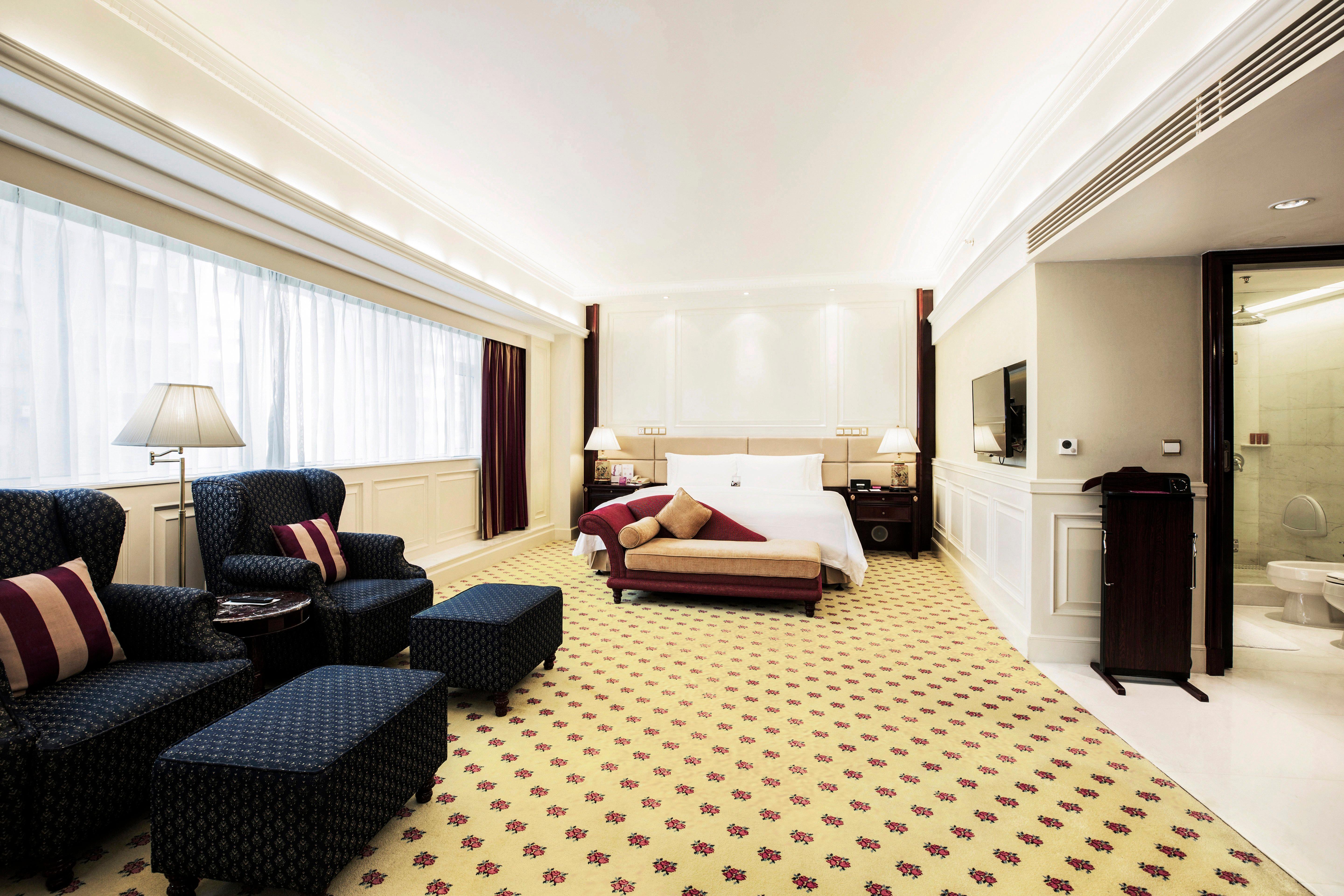Crowne Plaza Hotel & Suites Landmark Shenzhen By Ihg - Nearby Luohu Border, Indoor Heated Swimming Pool, Complimentary Welcome Drink Exterior photo