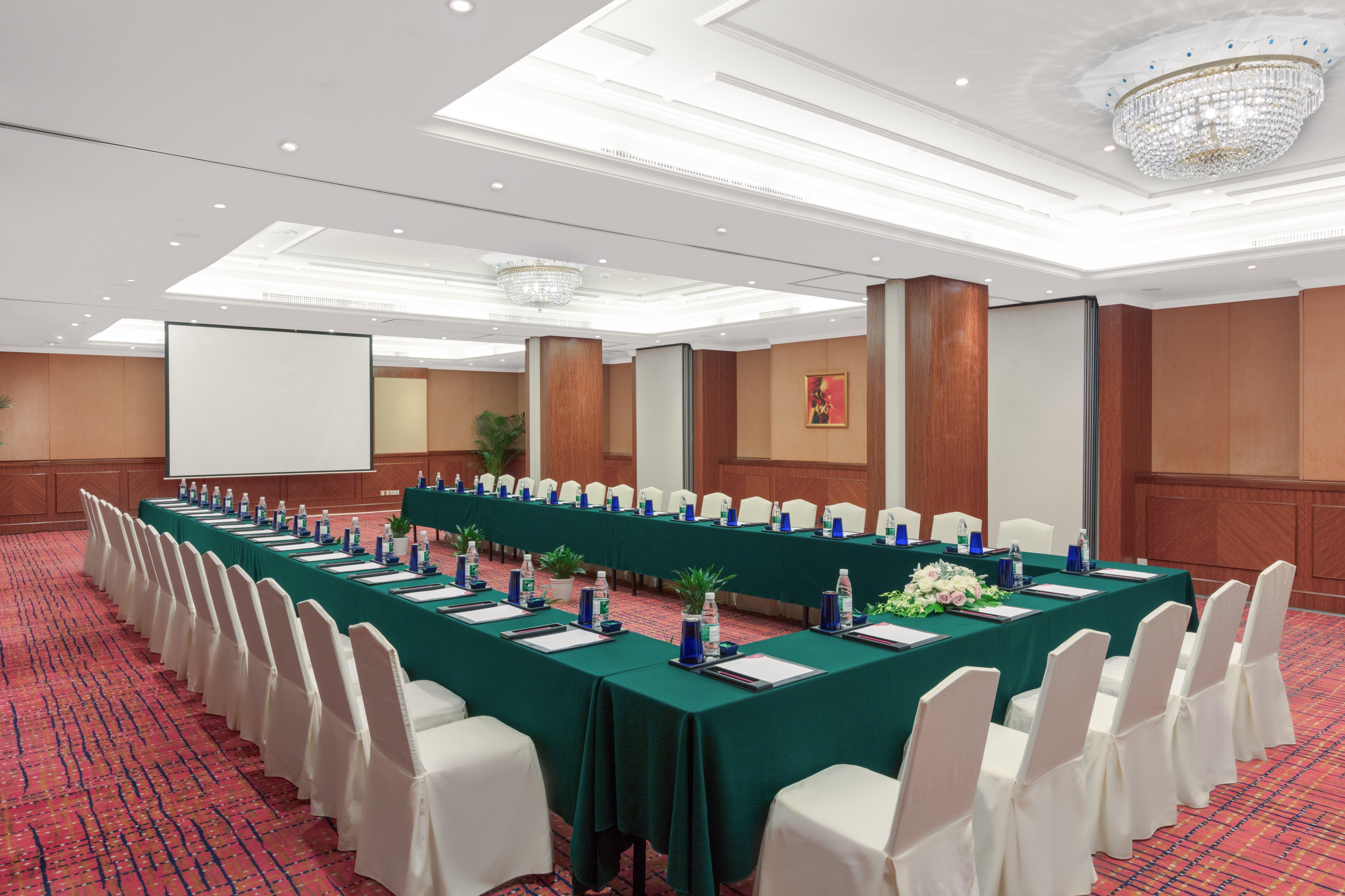 Crowne Plaza Hotel & Suites Landmark Shenzhen By Ihg - Nearby Luohu Border, Indoor Heated Swimming Pool, Complimentary Welcome Drink Exterior photo