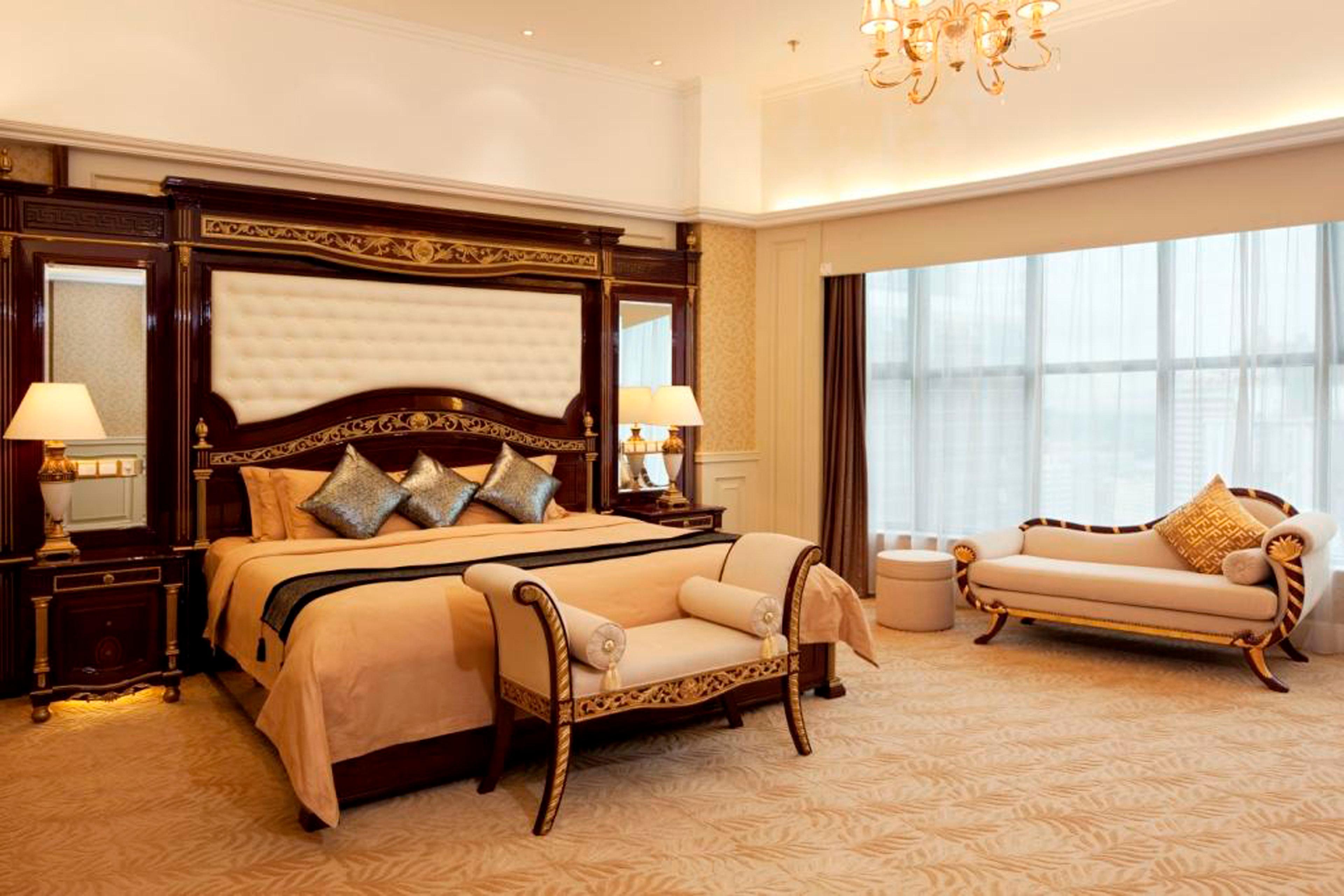Crowne Plaza Hotel & Suites Landmark Shenzhen By Ihg - Nearby Luohu Border, Indoor Heated Swimming Pool, Complimentary Welcome Drink Exterior photo