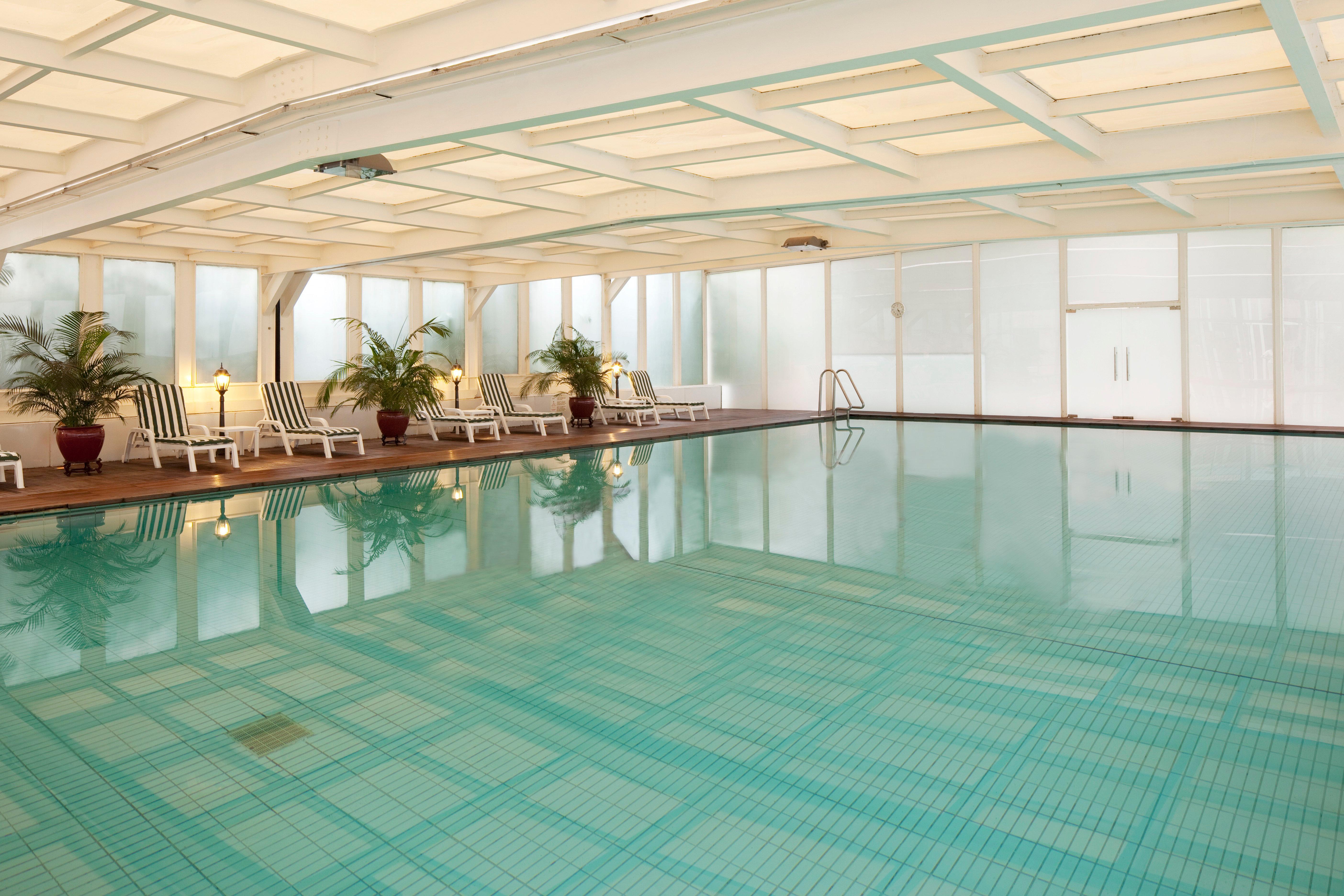 Crowne Plaza Hotel & Suites Landmark Shenzhen By Ihg - Nearby Luohu Border, Indoor Heated Swimming Pool, Complimentary Welcome Drink Exterior photo