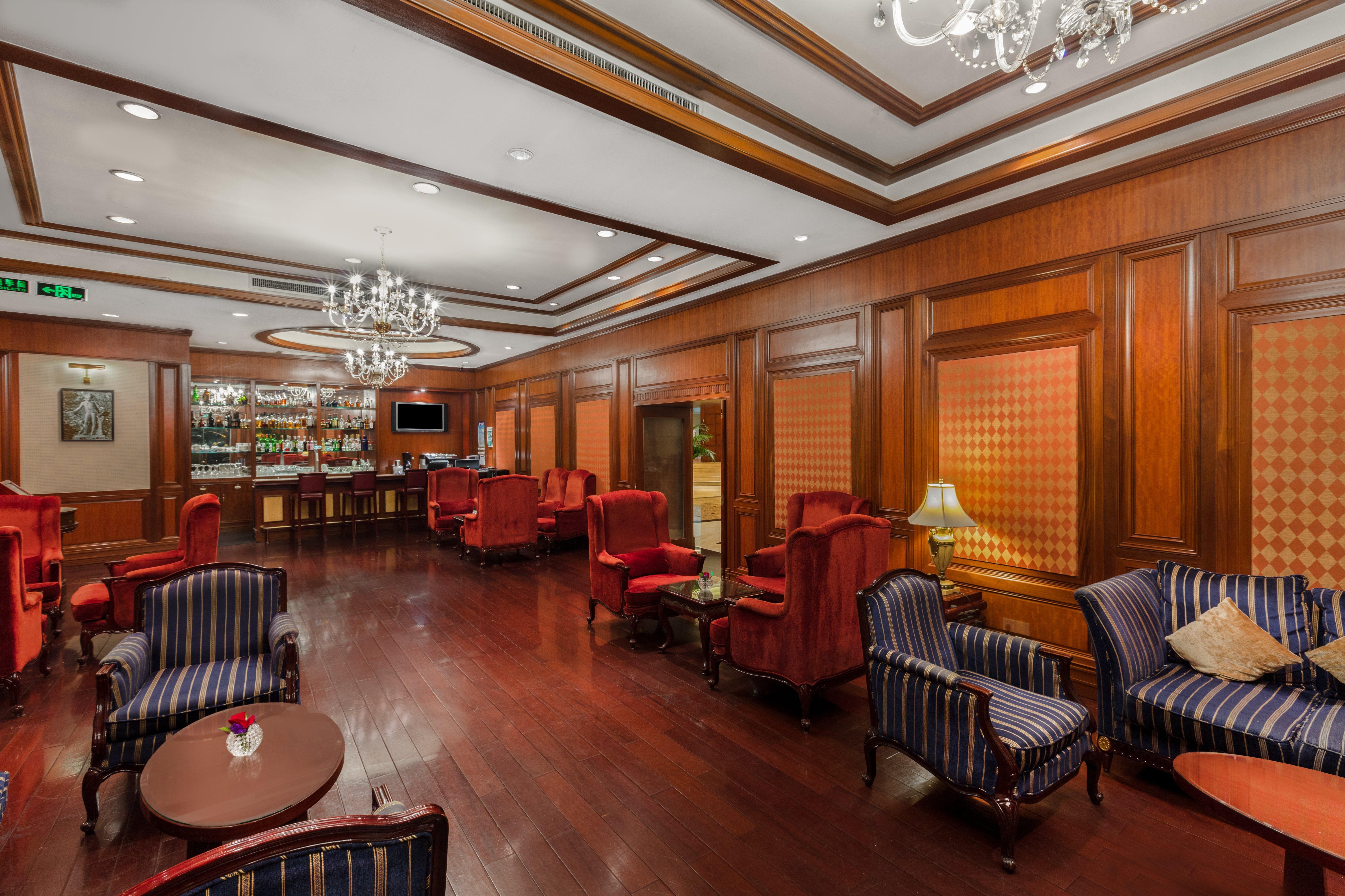 Crowne Plaza Hotel & Suites Landmark Shenzhen By Ihg - Nearby Luohu Border, Indoor Heated Swimming Pool, Complimentary Welcome Drink Exterior photo